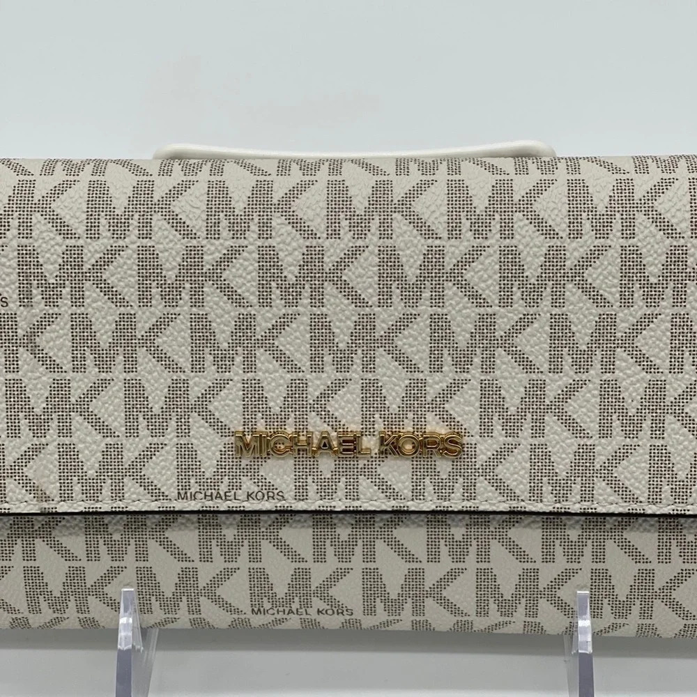 Michael Kors JST LG Trifold Vanilla Wallet - Picture 3 of 9